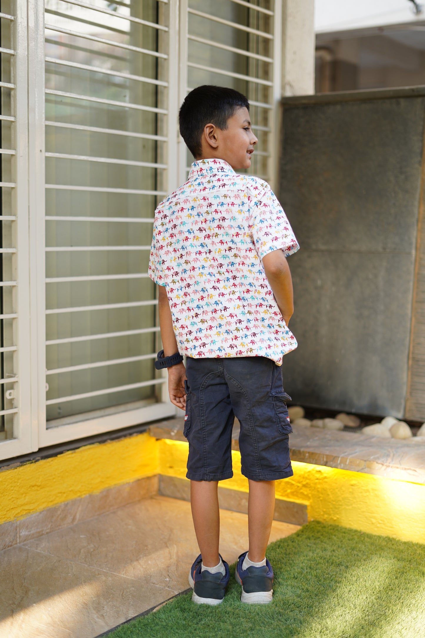 BSH012 - Multicolour elephant shirt