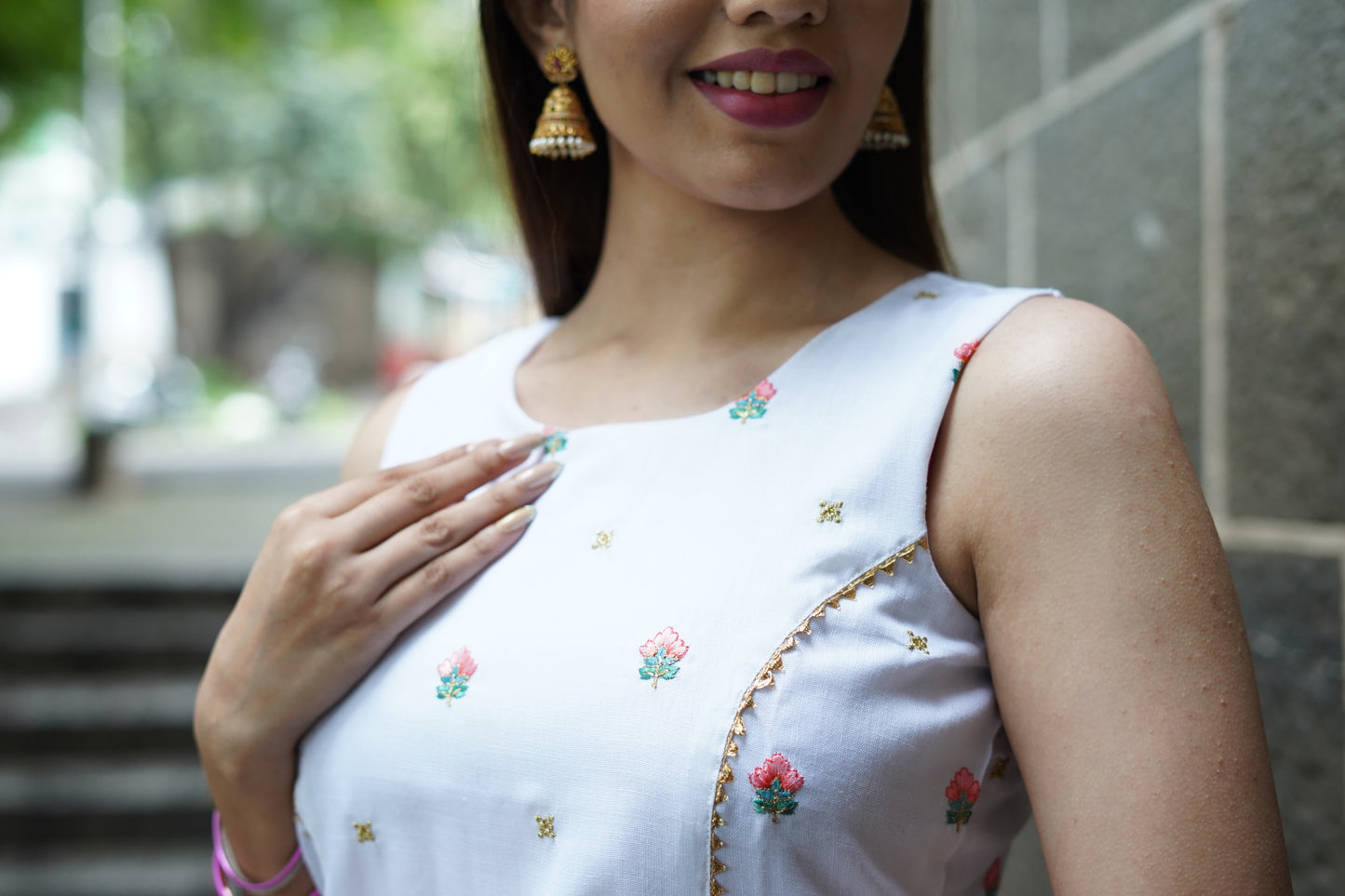 WLK004 - Embroidered white kurti for women