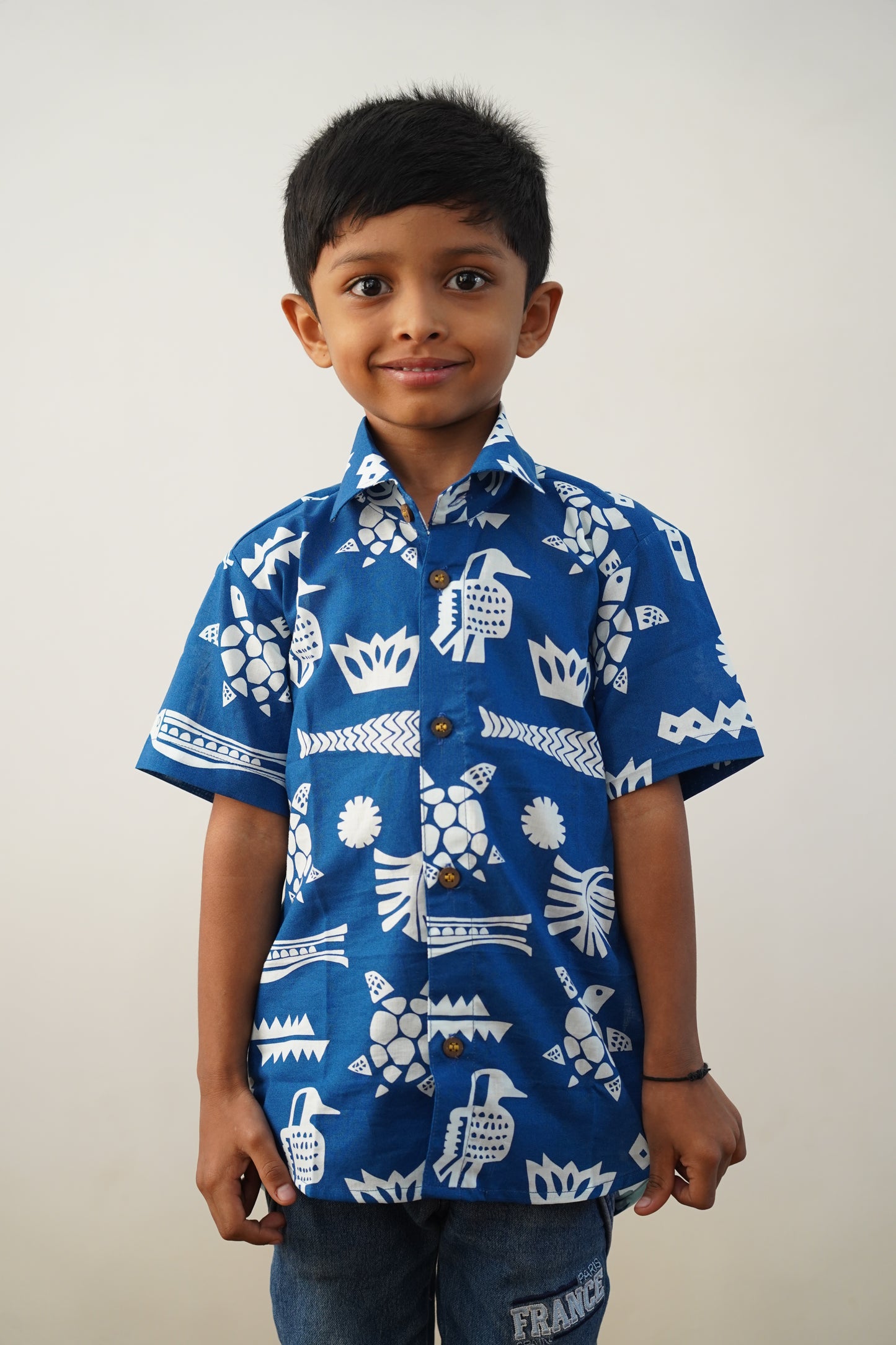 Abstract fish & turtle print shirt