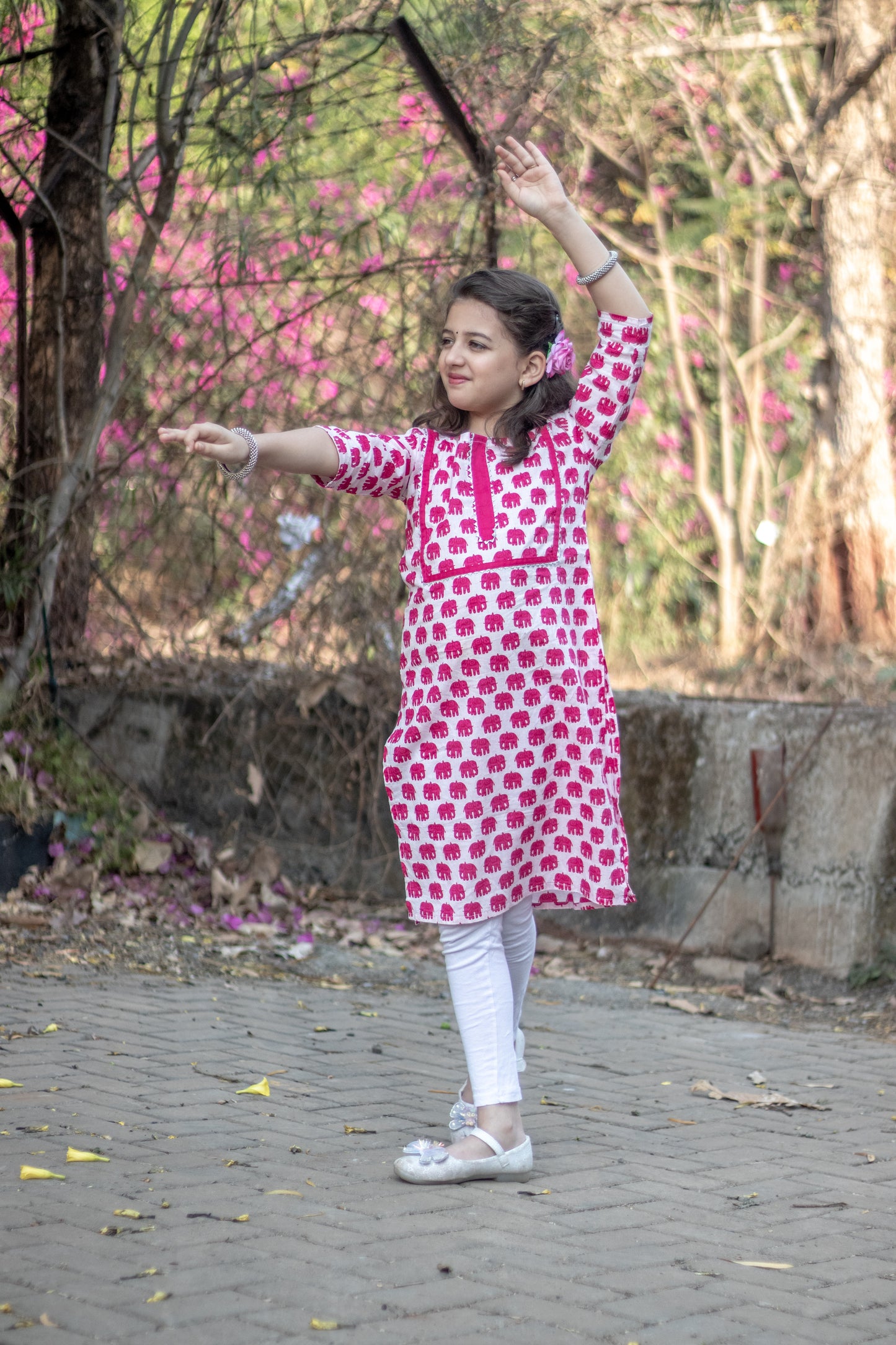 Magenta elephant print girls' long kurta