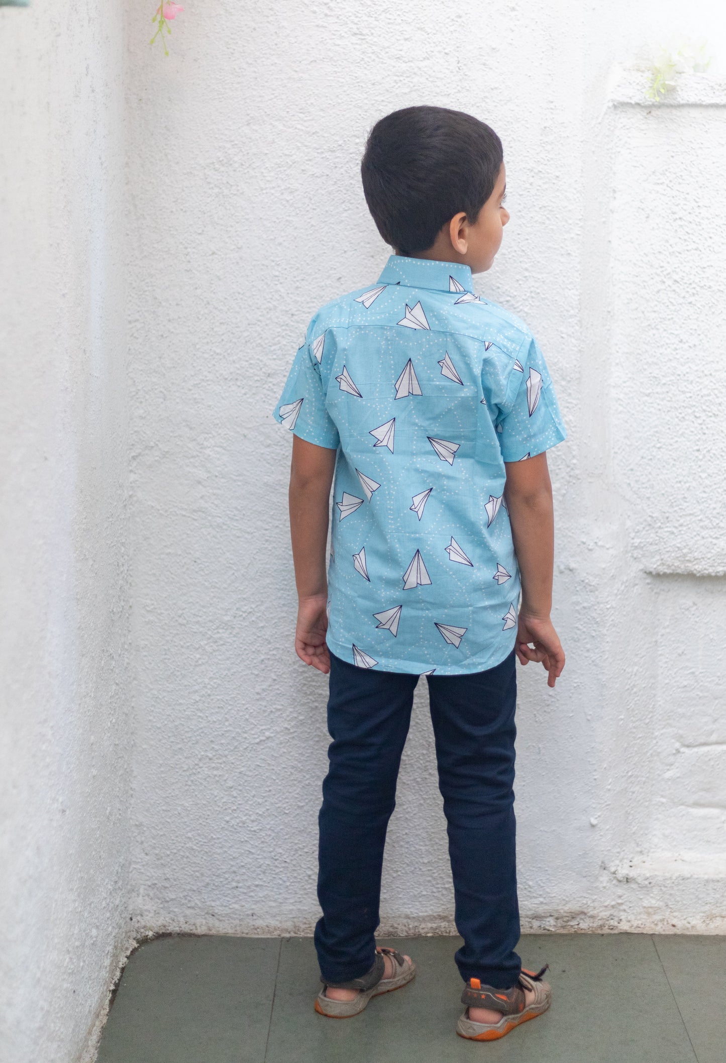 Paper plane print shirt